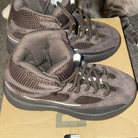 YEEZY DSRT BT OIL - Picture 5 of 9